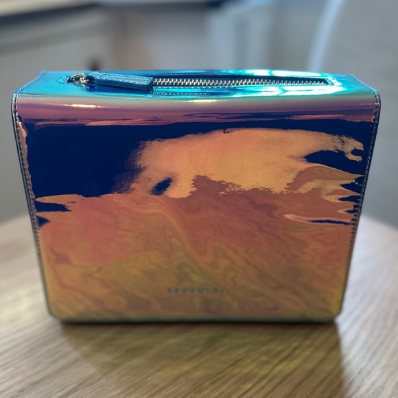 22 Gemini Collective - The Jelly Gloss Crossbody in Holographic Cosmic Dream - Picture 2 of 15